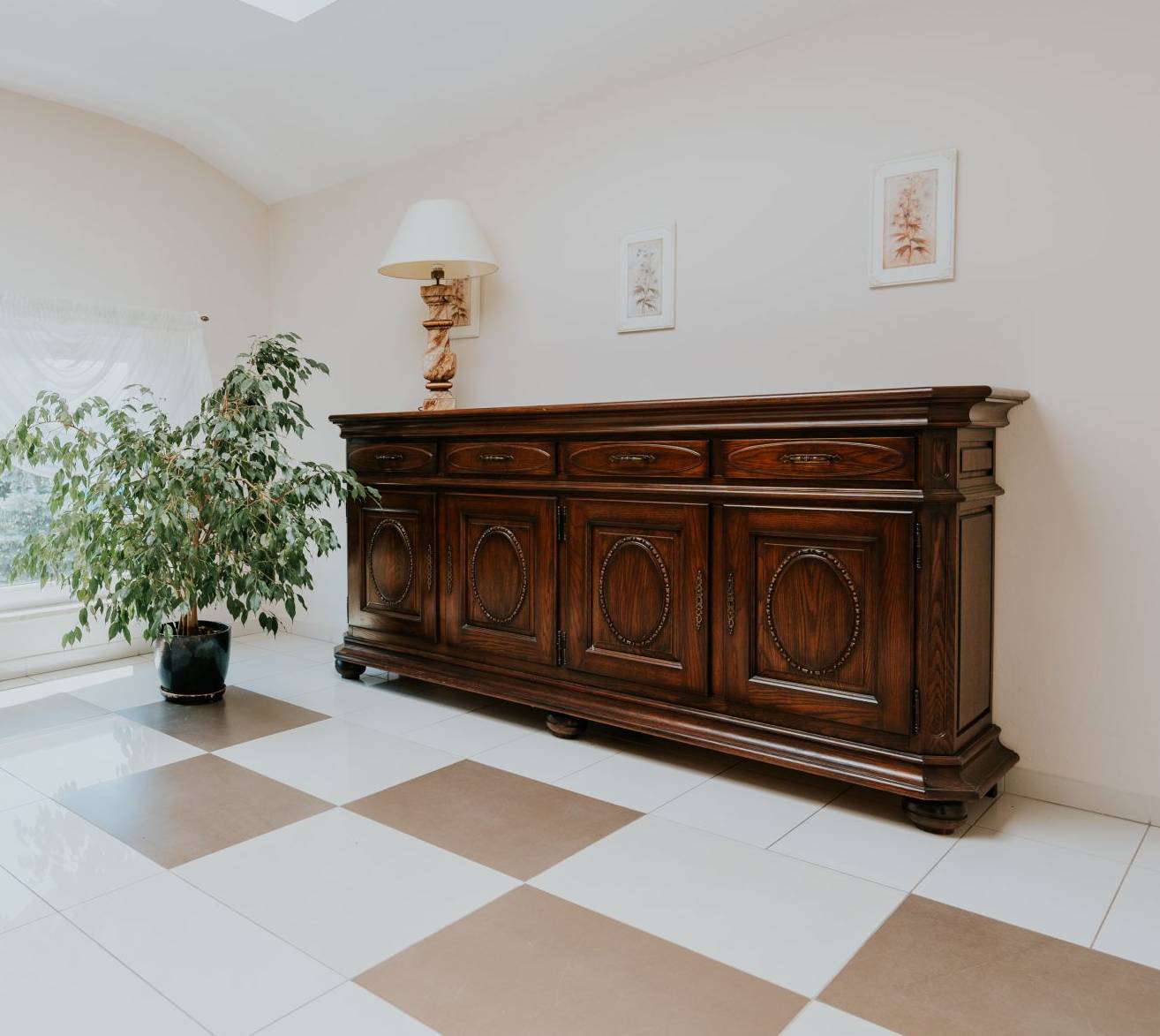 pokoje-wesela-sluby-plenerowe-sala-bankietowa-sarah-sala-wroclaw