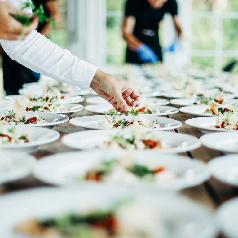 catering-KW10-firmowe-imprezy-okolicznosciowe-bankiety-sarah-sala-wroclaw